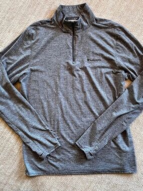 Columbia Women’s Columbia Tech Knit Quarter Zip Pullover Tech Knit Quarter-Zip